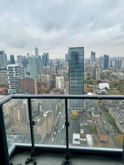 Cozy Condo Near Eatoncentre Mall Toronto Ngoại thất bức ảnh