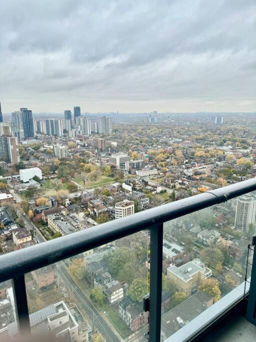Cozy Condo Near Eatoncentre Mall Toronto Ngoại thất bức ảnh
