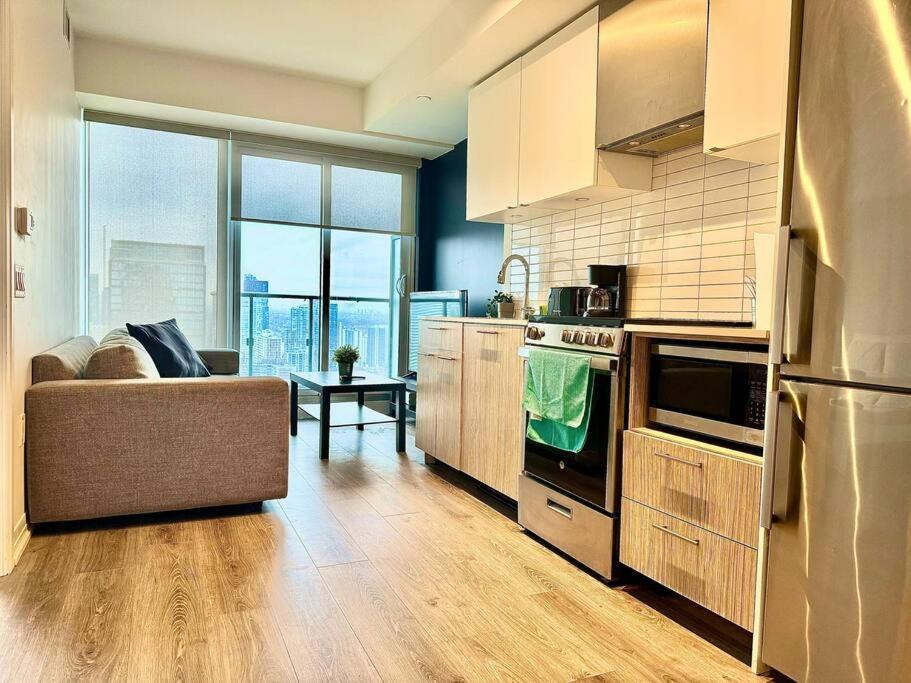 Cozy Condo Near Eatoncentre Mall Toronto Ngoại thất bức ảnh